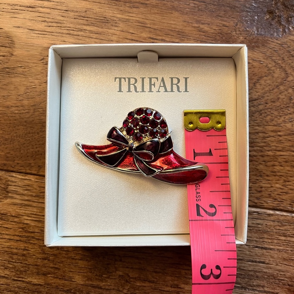 Red Hat Rhinestone Brooch - Picture 8 of 8